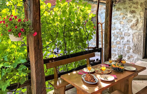 Outdoor dining