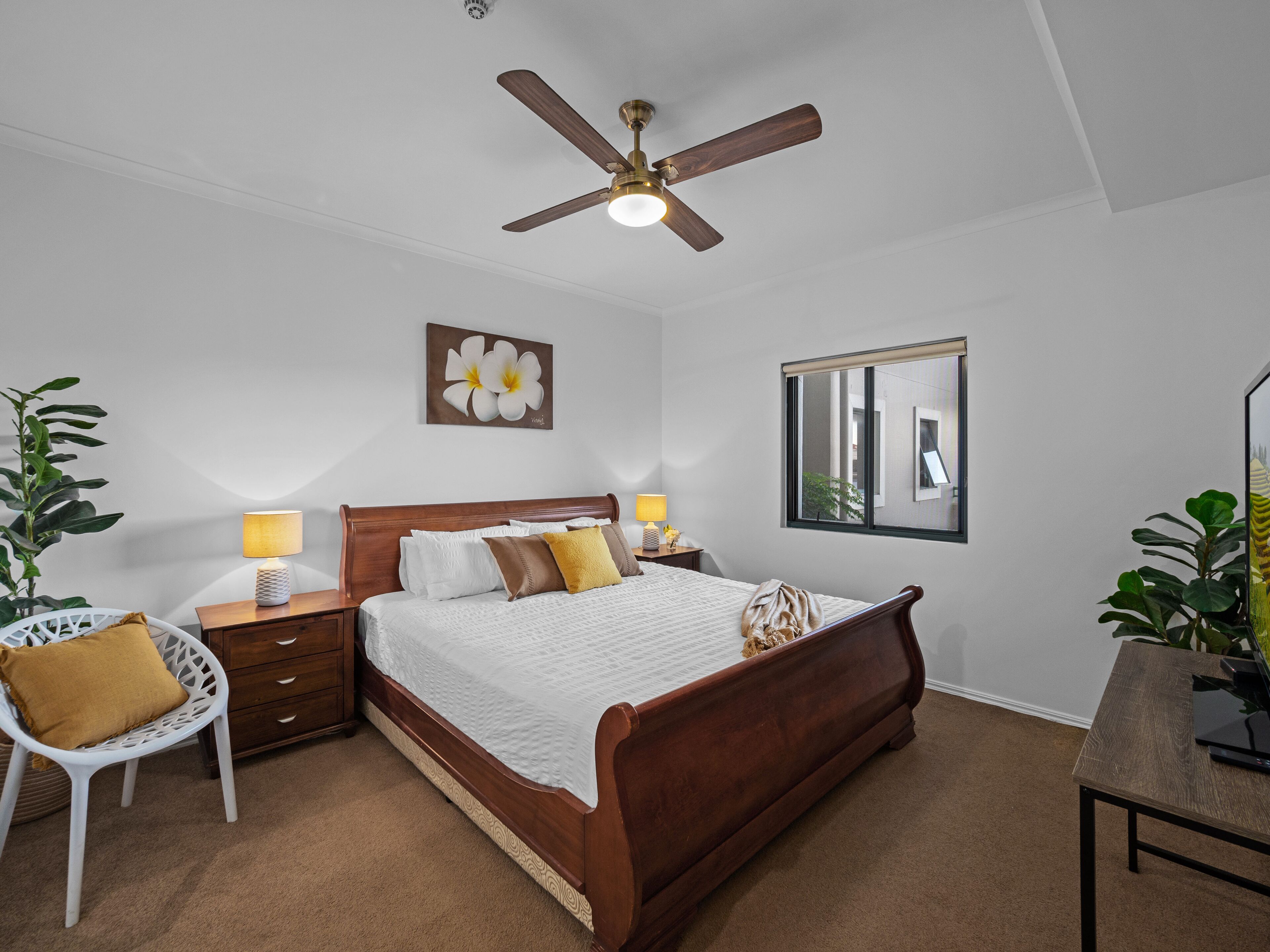 Close to CBD, Southbank & amenities. Long stays discount available.