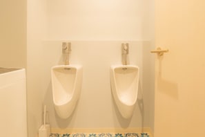 Apartment, Non Smoking | Bathroom | Separate tub and shower, free toiletries, hair dryer, electronic bidet