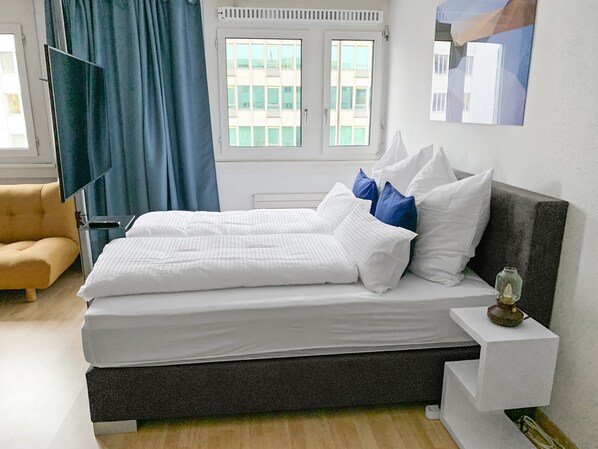 1 chambre, fer et planche à repasser, lit parapluie, Wi-Fi gratuit