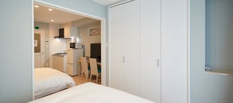 Condominium OKOU Miebashiekimae