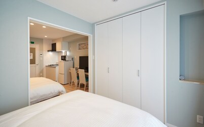 Condominium OKOU Miebashiekimae