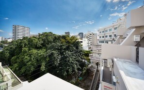 Habitación con 2 camas individuales, no fumadores | Vistas del balcón