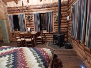 2 bedrooms, bed sheets - Circle Pine Ranch-"The Real Log Cabin Experience" (Alpine)