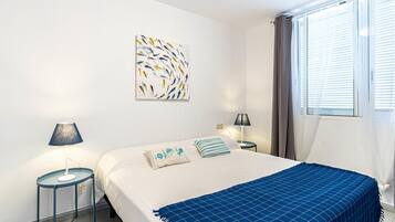 1 bedroom, internet, bed sheets