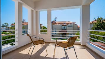 Deluxe Villa | Terrace/patio