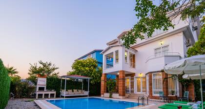 Infinity Beyaz Villa