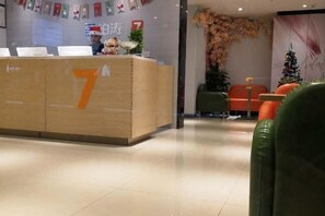 Interior - 7 Days Premium (Chongqing Nanping Pedestrian Street Light Rail Station) (Chongqing)