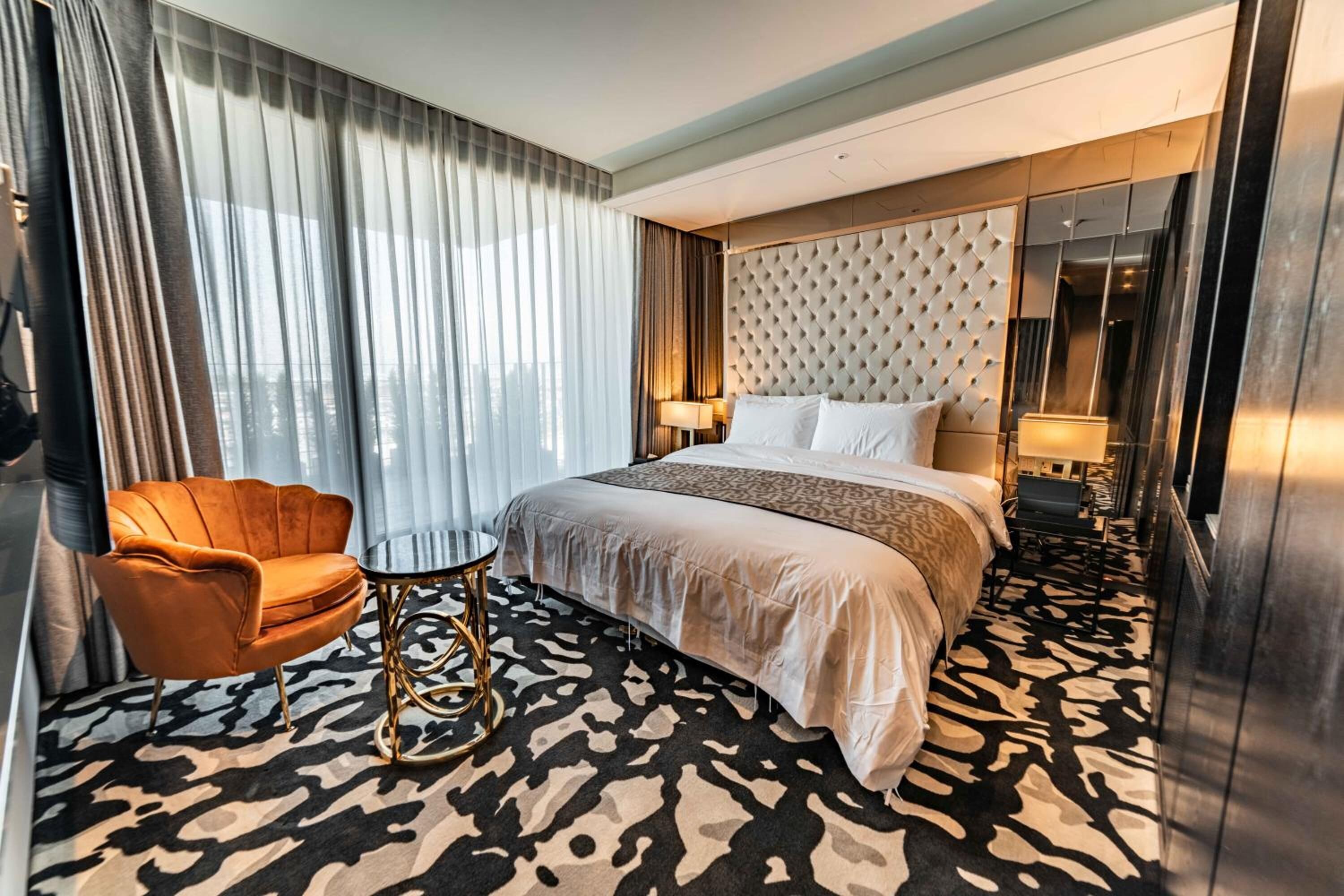 1 bedroom, premium bedding, memory-foam beds, blackout curtains