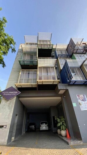 Exterior - Hotel Pantes Simpang Lima Semarang (Semarang)
