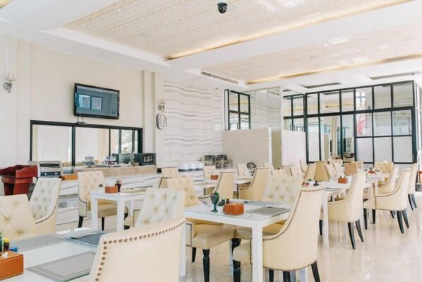 Restaurant - Aramis Hotel (Nakhon Sawan)