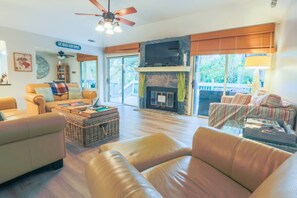 Unclassified image, 3 of 49, button