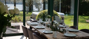 MIL ROSES EN BAIE 9 PEOPLE NEAR MARQUENTERRE