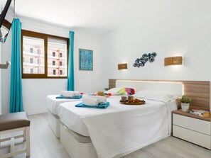 1 bedroom, iron/ironing board, Internet, bed sheets