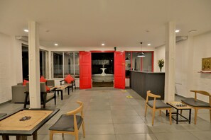 Área de juegos infantiles techada