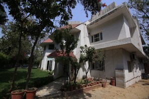 Exterior detail - ADB Rooms Gour FarmHouse (New Delhi)