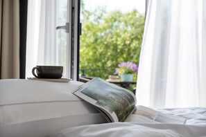 Executive Apartment, Multiple Beds, Non Smoking, Garden Area | Premium bedding, in-room safe, desk, laptop workspace