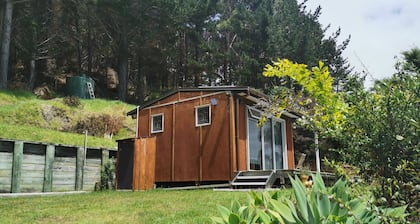 Stunning Eco Cabin with views of full stretch of 90 Mile Beach and Ahipara