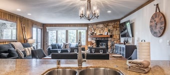 Mountainback at Mammoth Lakes