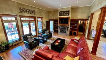 Smart TV, fireplace, DVD player, books