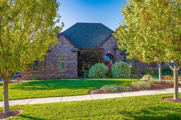 Exterior - Bella Vita Estate, Sleeps 6 (Baker City)