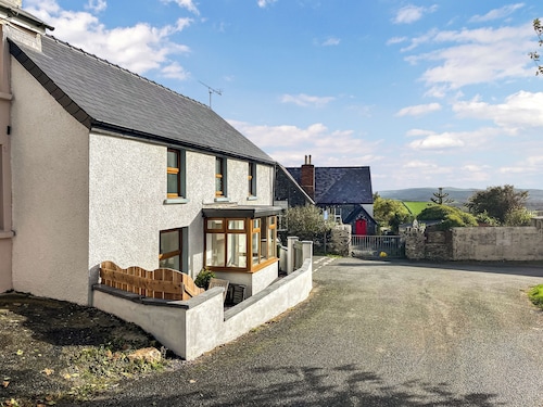3 bedroom accommodation in Mathry