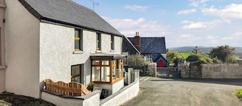 3 bedroom accommodation in Mathry