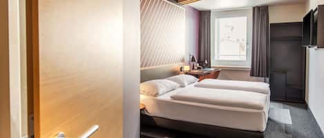 Desk, laptop workspace, soundproofing, free WiFi