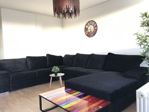 Apartment at 9th floor, 2.5 km from Zug center