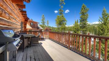 Powder Ridge Cabin | 7 Rose Bud | Balcony