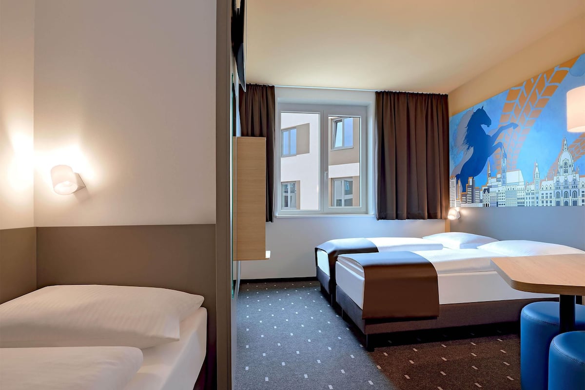 Dreibettzimmer | Kostenloses WLAN, Bettwäsche