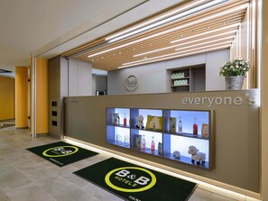 Lobby - B&B Hotel Hannover-City (Hannover)
