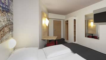 Schreibtisch, schallisolierte Zimmer, kostenloses WLAN, Bettwäsche