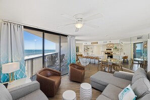 Smart TV - AquaVista 706-W Beachfront w Beach Chairs (Panama City Beach)