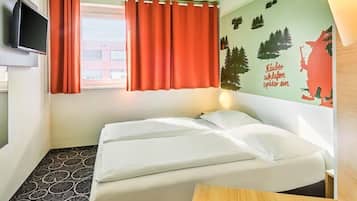 Double Room | Desk, free WiFi, bed sheets