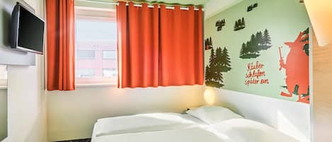 Double Room | Desk, free WiFi, bed sheets