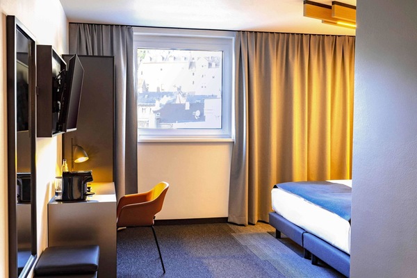 Desk, WiFi (free), bed sheets
