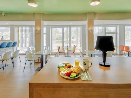 Dining. B&B Hotel Aschaffenburg