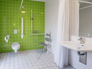 淋浴设施、吹风机、毛巾