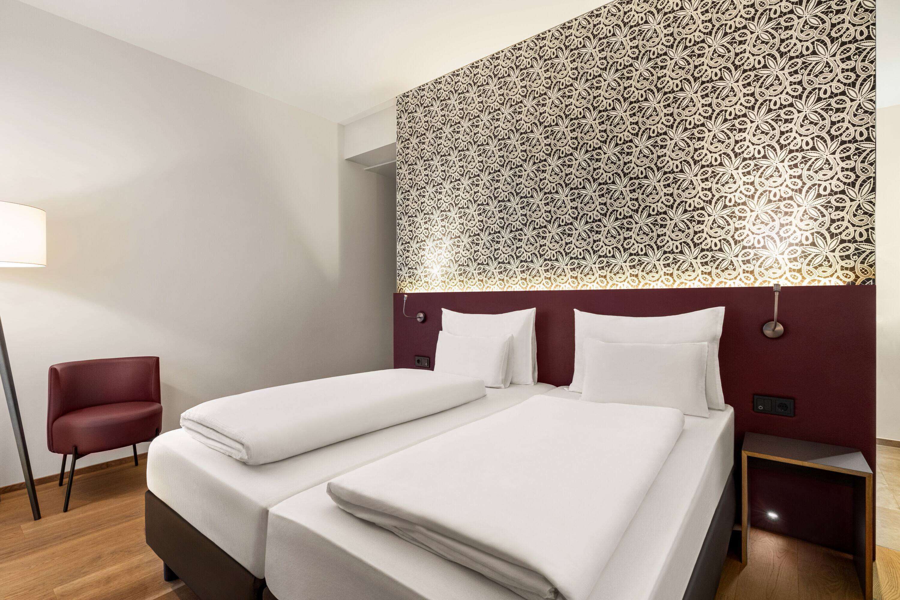 hypo-allergenic bedding, minibar, in-room safe, soundproofing