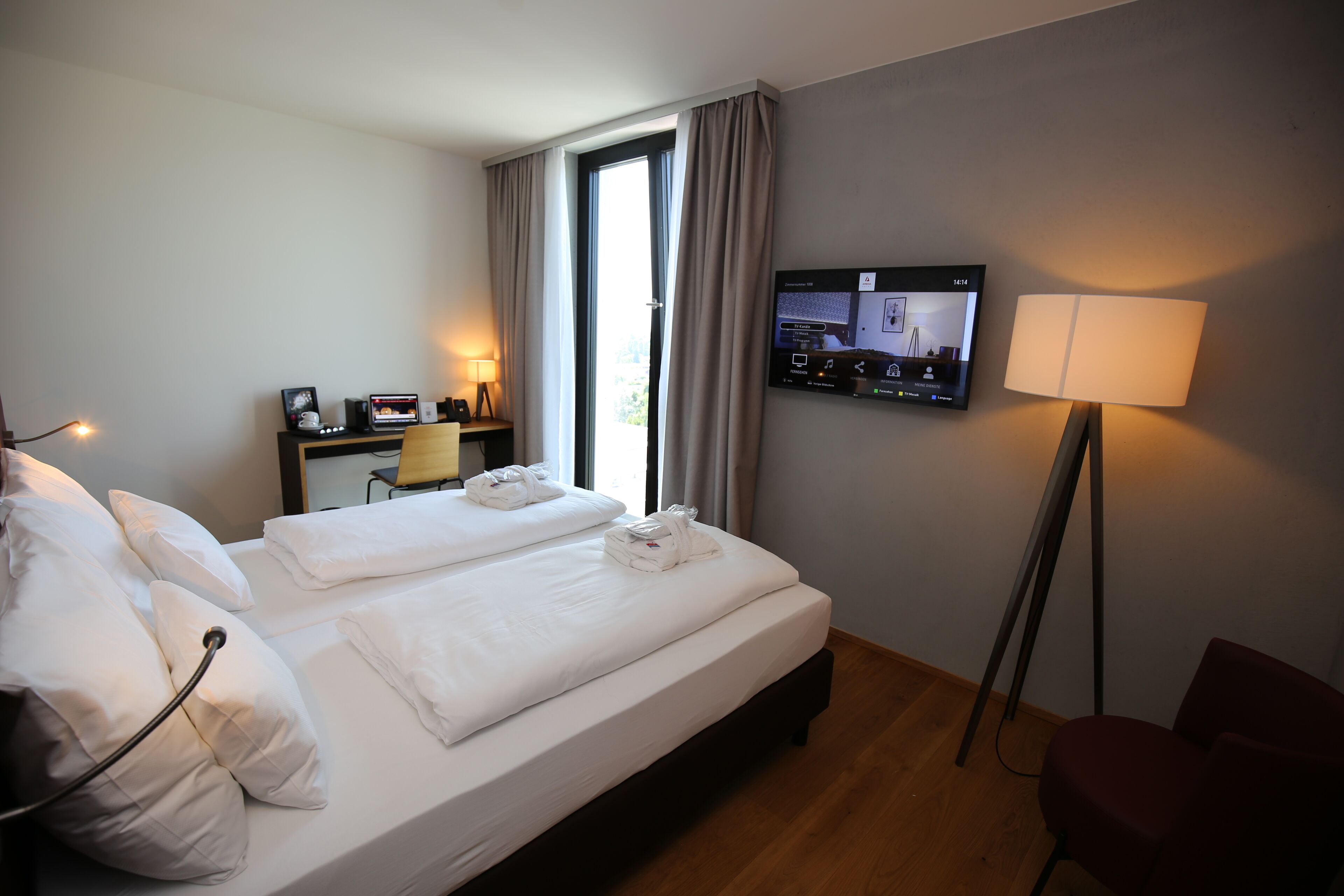 hypo-allergenic bedding, minibar, in-room safe, soundproofing