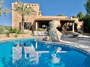 Outdoor pool - Villa Es Castell de Ca n'Alou de ses Cases Noves S'Horta (Mallorca) (PM)