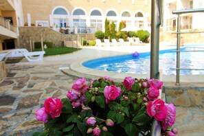 Exterior detail - Menada Galateya Apartments (Sveti Vlas)