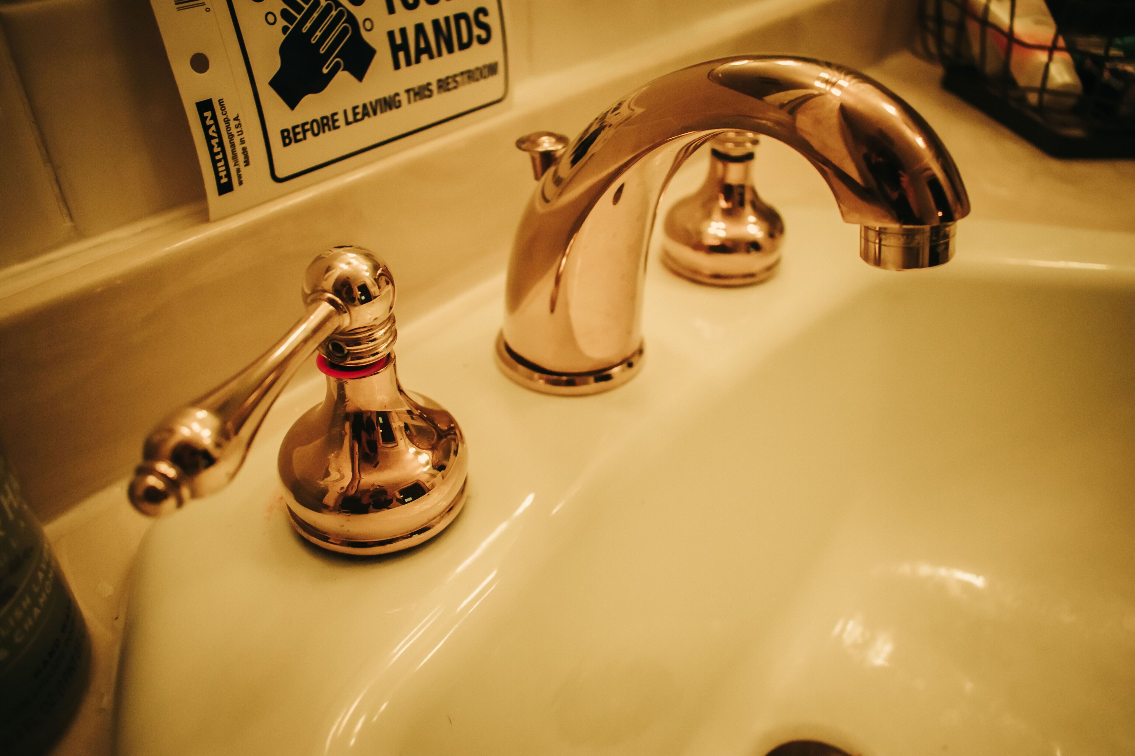 A beautiful colonial house with breathtaking views of the Cumberland Gap Mnts!