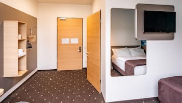 1 slaapkamer, een bureau, een laptopwerkplek, geluiddichte muren