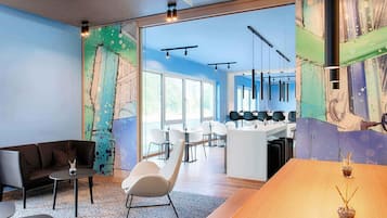 Desk, laptop workspace, soundproofing, free WiFi