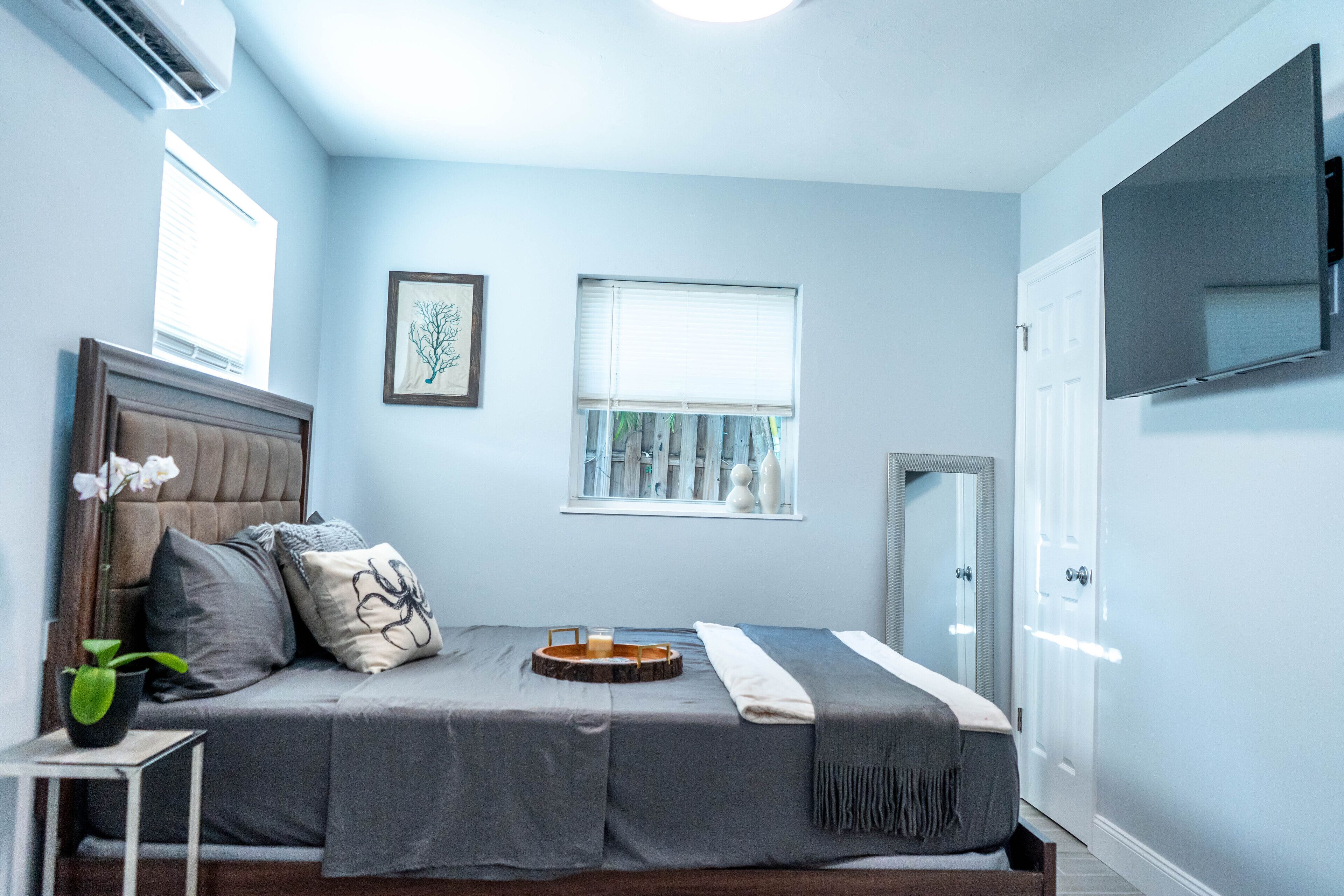 Private Beach Retreat "The Blue Pearl"