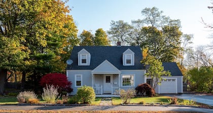 In-Town Glen Mary Cottage