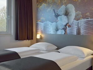 Twin Room | Desk, soundproofing, free WiFi, bed sheets - B&B Hotel Düsseldorf-Ratingen (Ratingen)