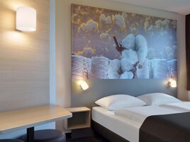 Quarto casal | 1 quarto, escrivaninha, quartos à prova de som, Wi-Fi de cortesia